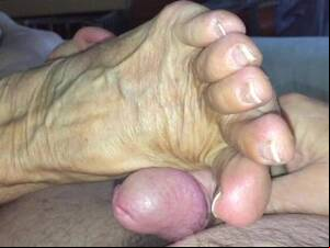 granny foot - Free Granny Feet Porn | PornKai.com